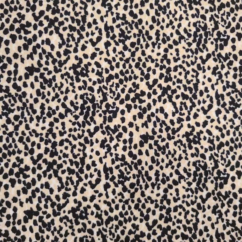 Melloday Animal Print Short Sleeved Blouse Size Medium 1/4 Zip Back - Picture 3 of 7